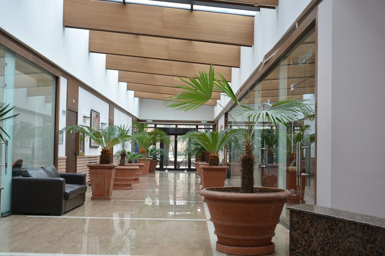 Hotel Presidivm Palace Lovech Exterior photo